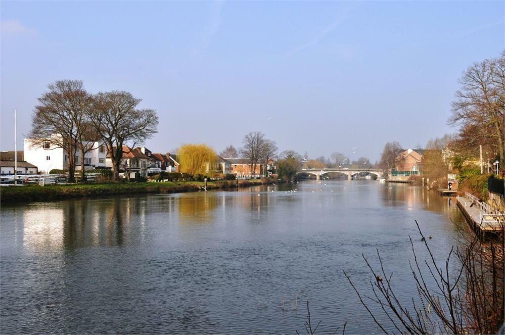Thames View Apartments Staines-upon-Thames Exterior foto